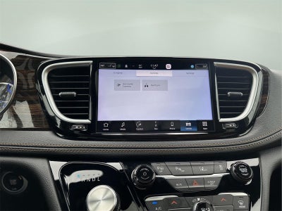 2023 Chrysler Pacifica Hybrid Pinnacle