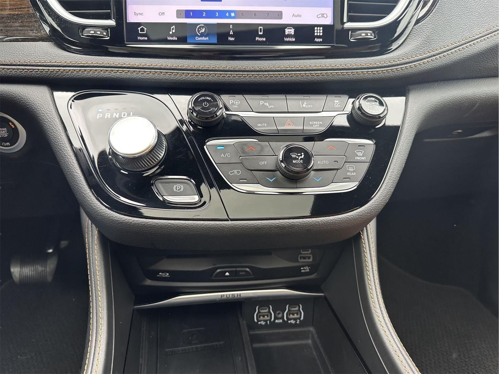 2023 Chrysler Pacifica Hybrid Pinnacle