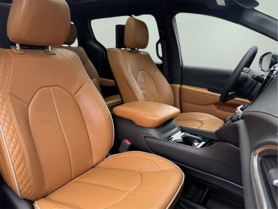 2023 Chrysler Pacifica Hybrid Pinnacle