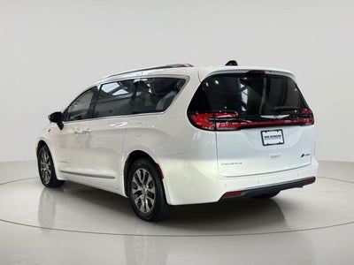 2023 Chrysler Pacifica Hybrid Pinnacle