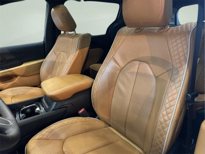 2023 Chrysler Pacifica Hybrid Pinnacle