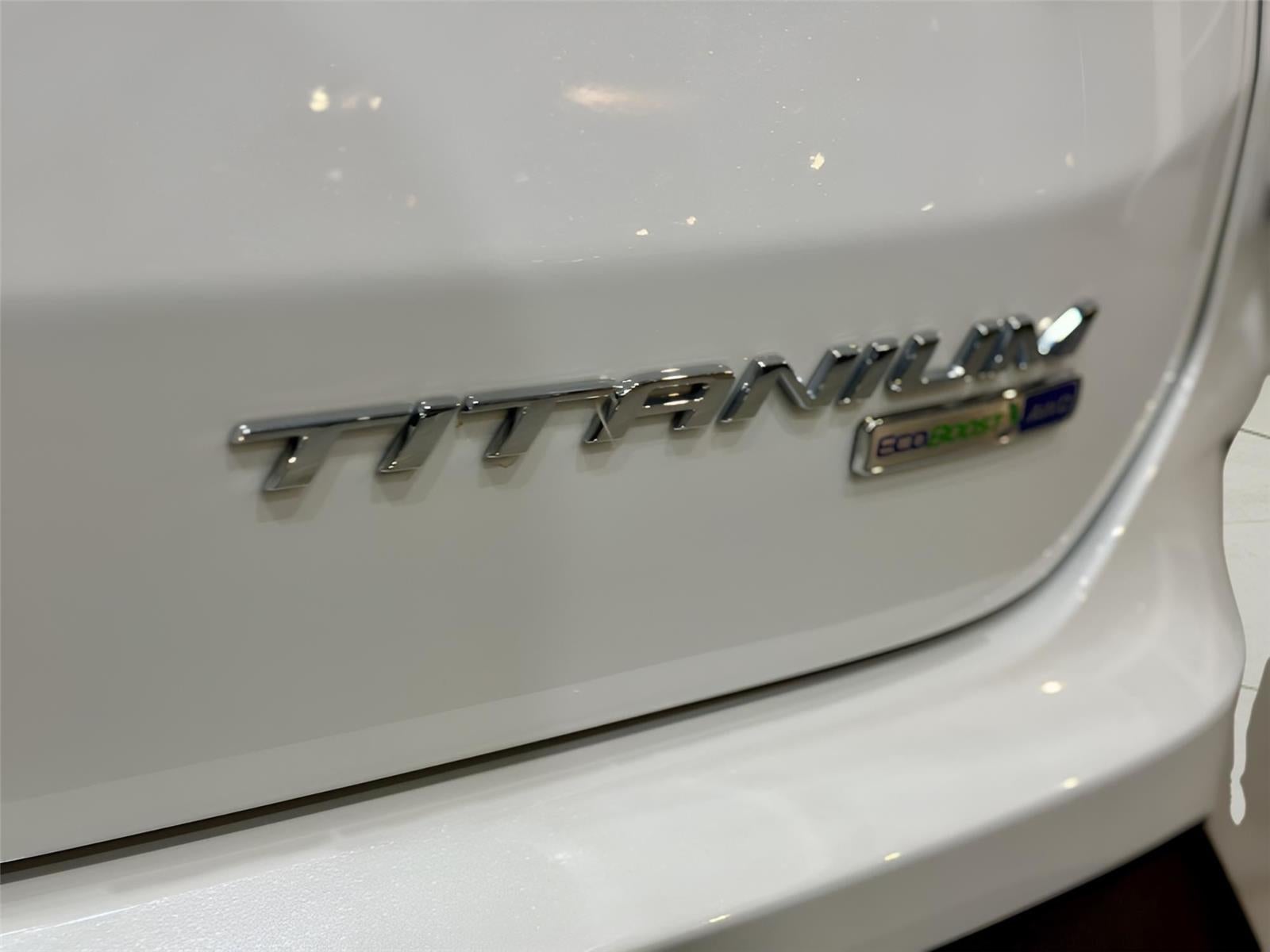 2020 Ford Edge Titanium