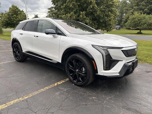 2025 Cadillac OPTIQ Luxury 1