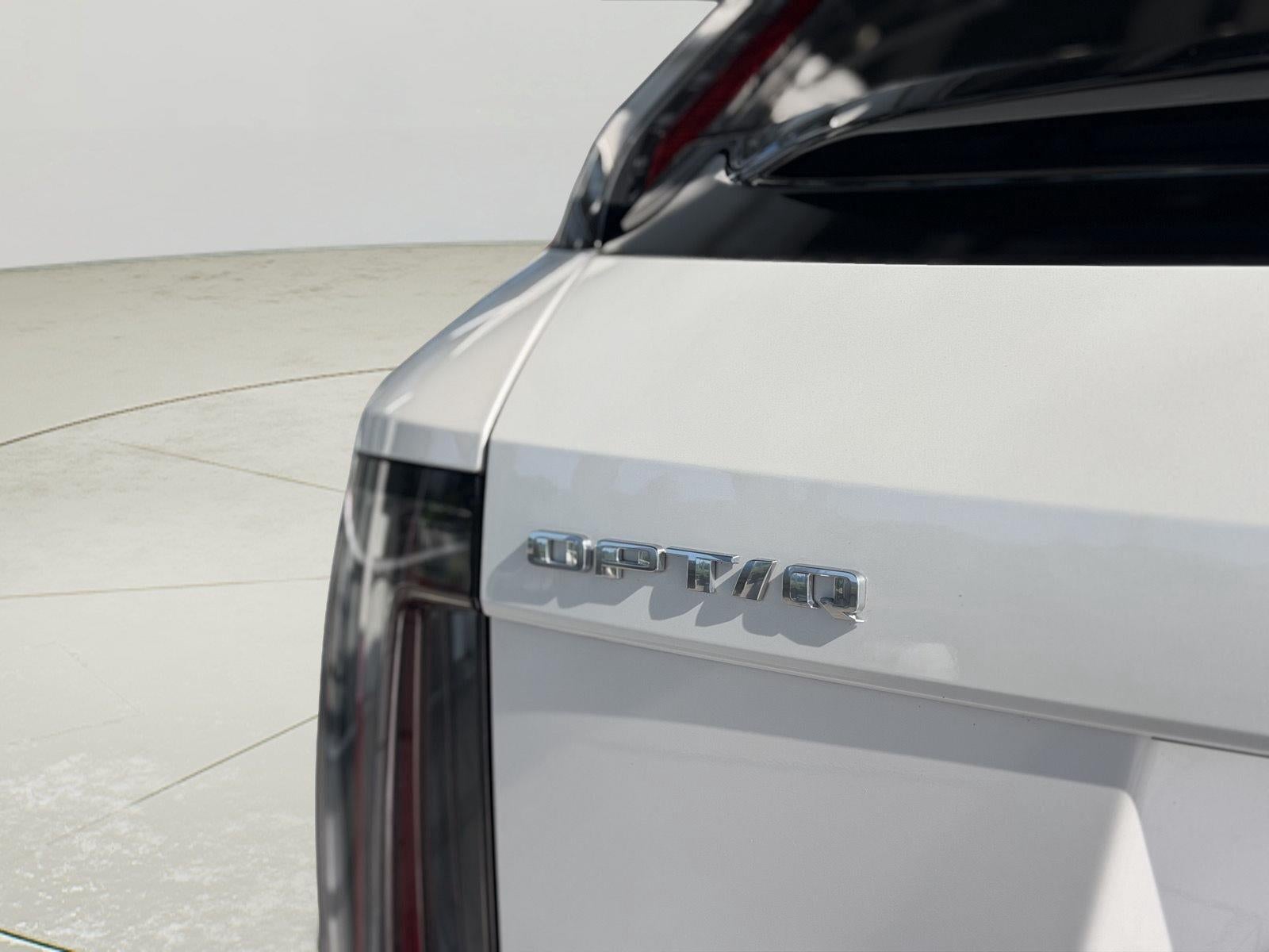 2025 Cadillac OPTIQ Luxury 1