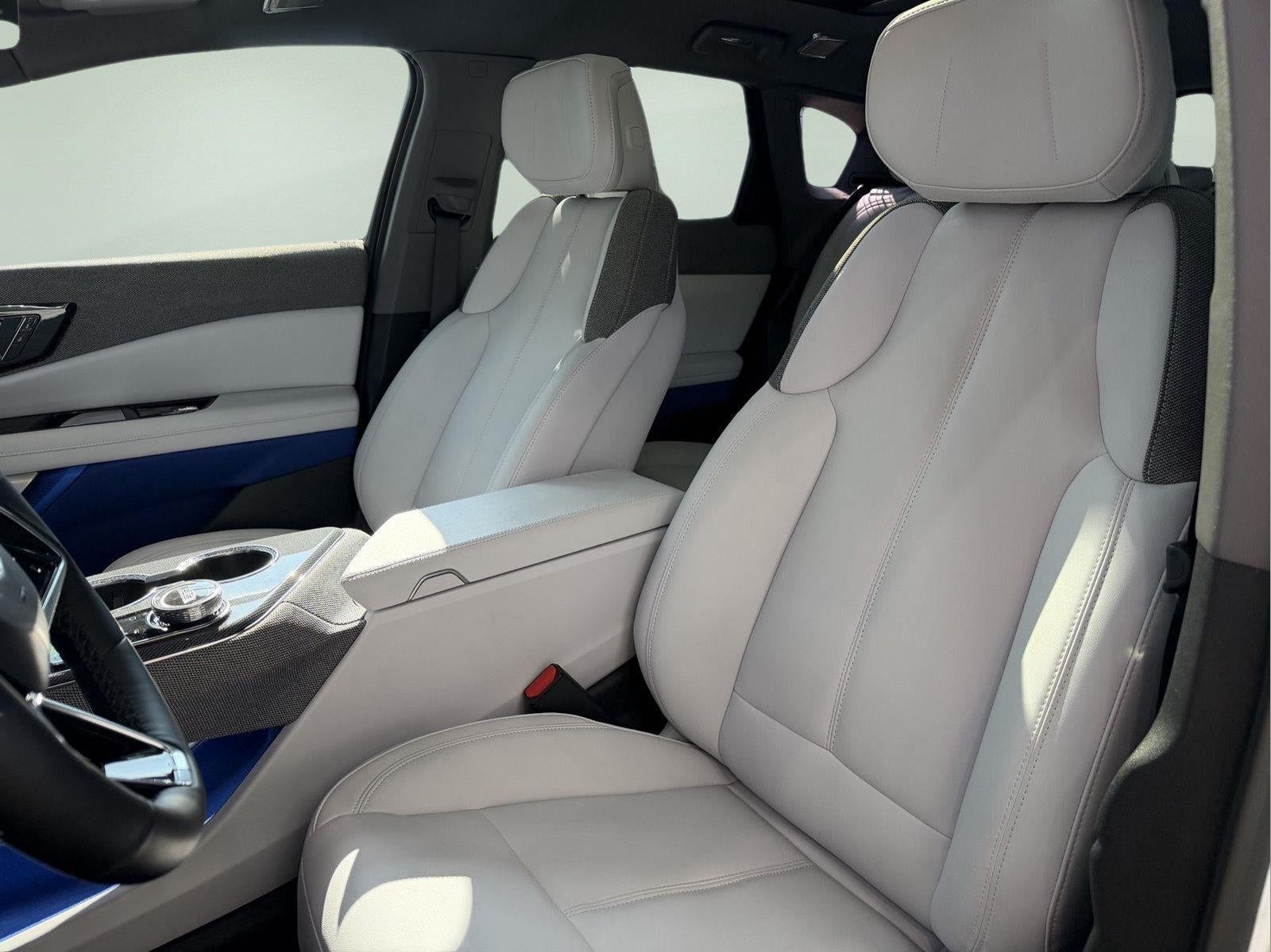 2025 Cadillac OPTIQ Luxury 1