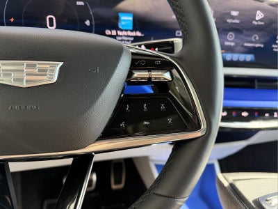 2025 Cadillac OPTIQ Luxury 1