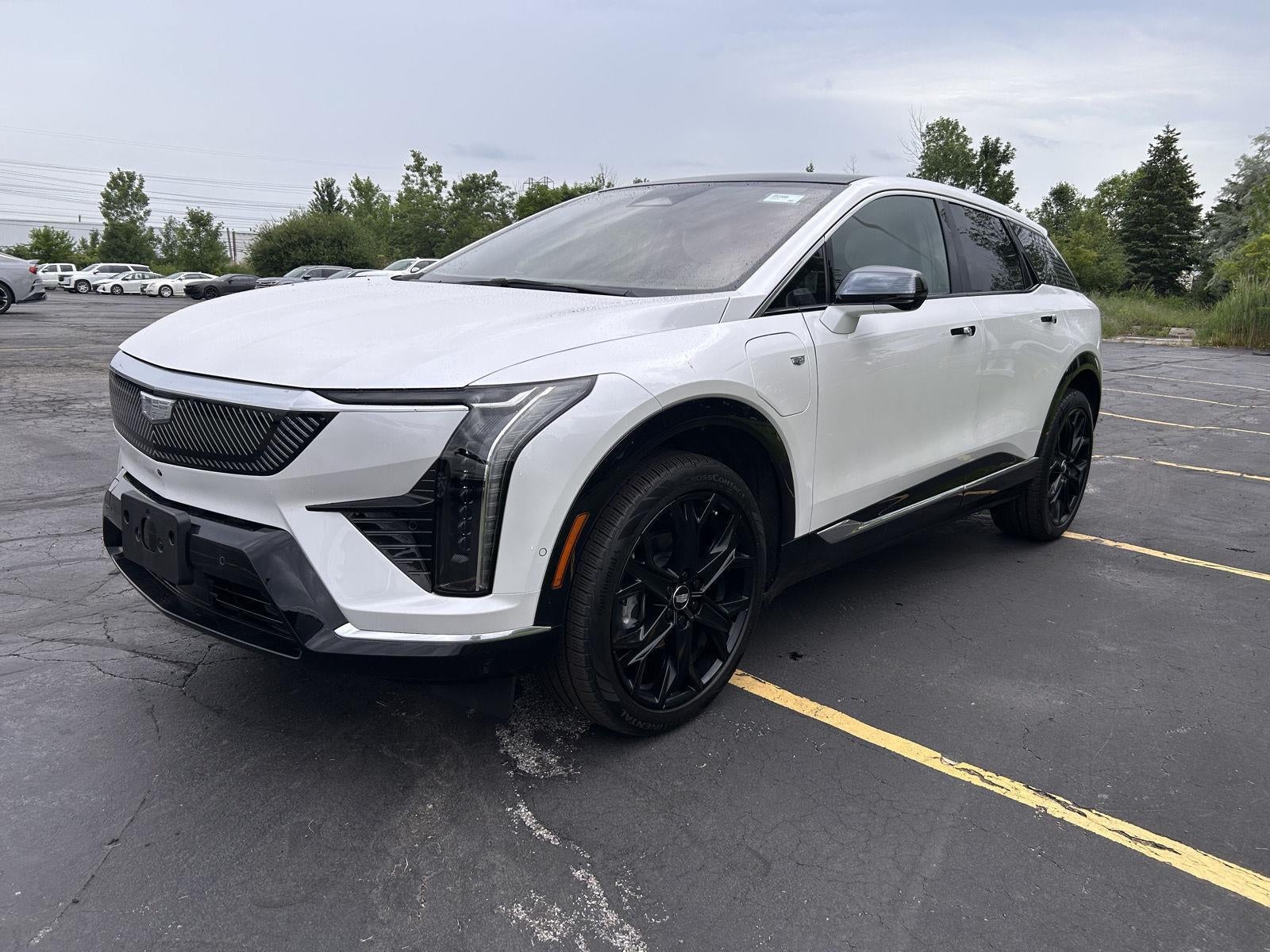 2025 Cadillac OPTIQ Luxury 1
