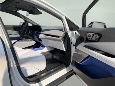 2025 Cadillac OPTIQ Luxury 1