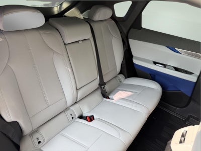 2025 Cadillac OPTIQ Luxury 1