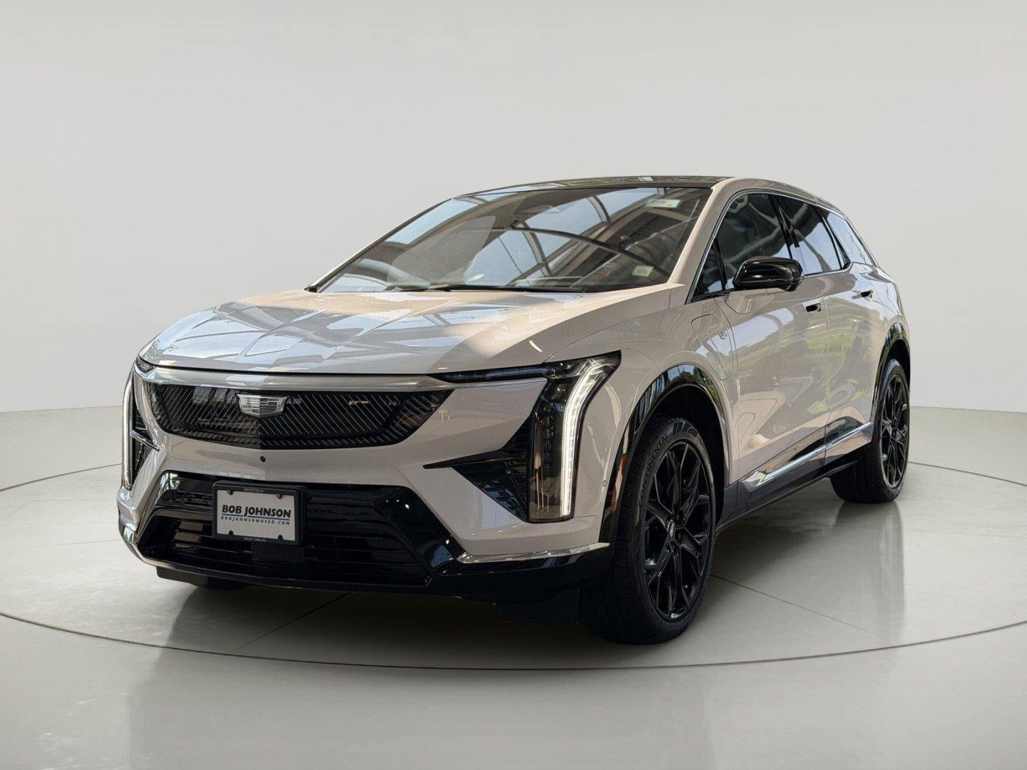 2025 Cadillac OPTIQ Luxury 1