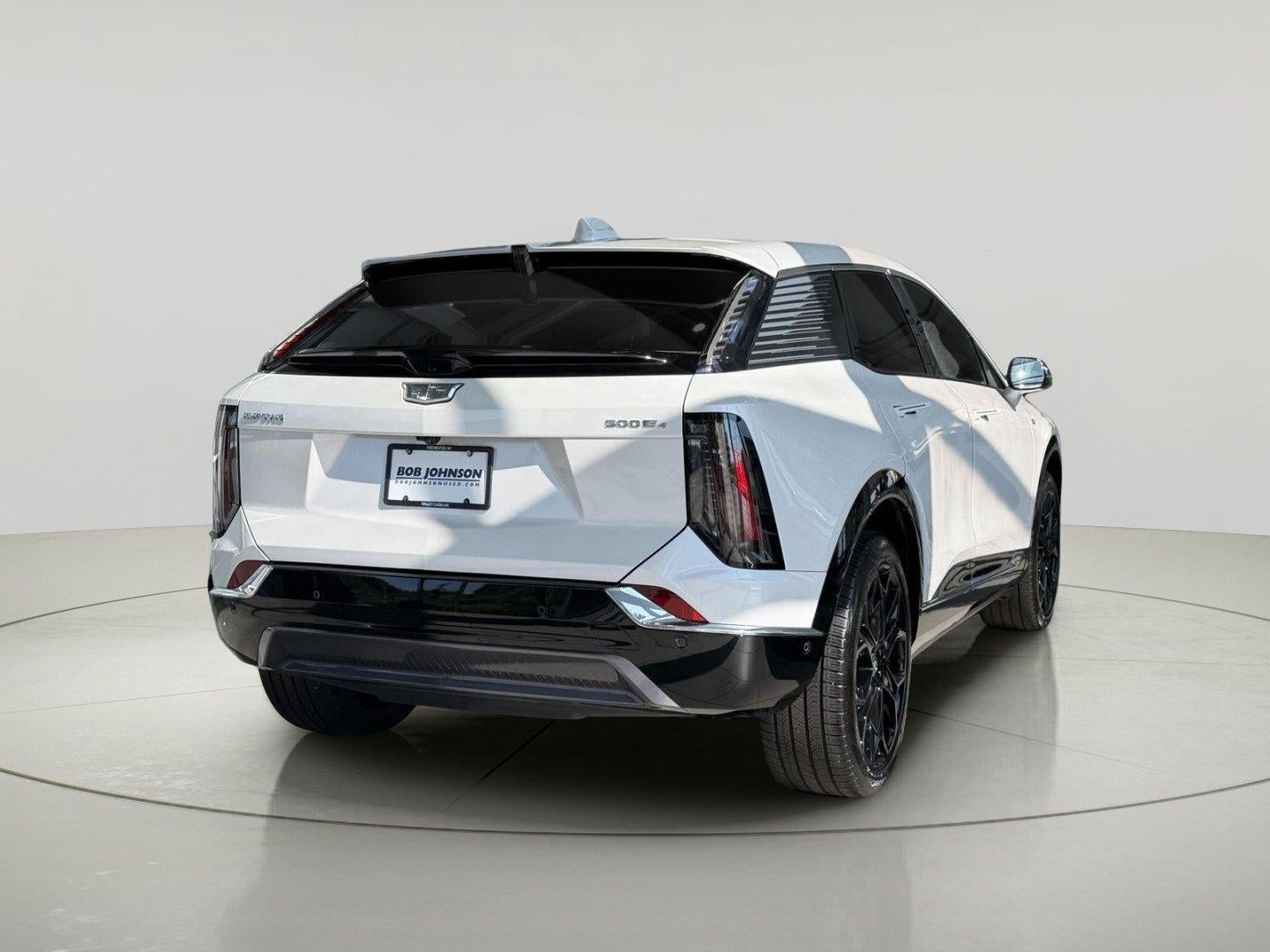 2025 Cadillac OPTIQ Luxury 1