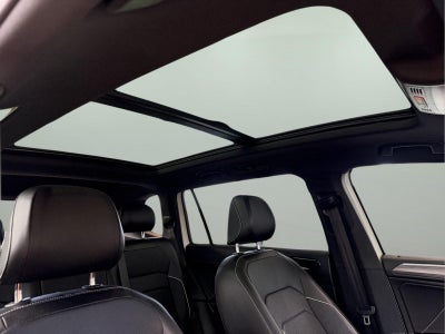 2022 Volkswagen Tiguan SEL R-Line