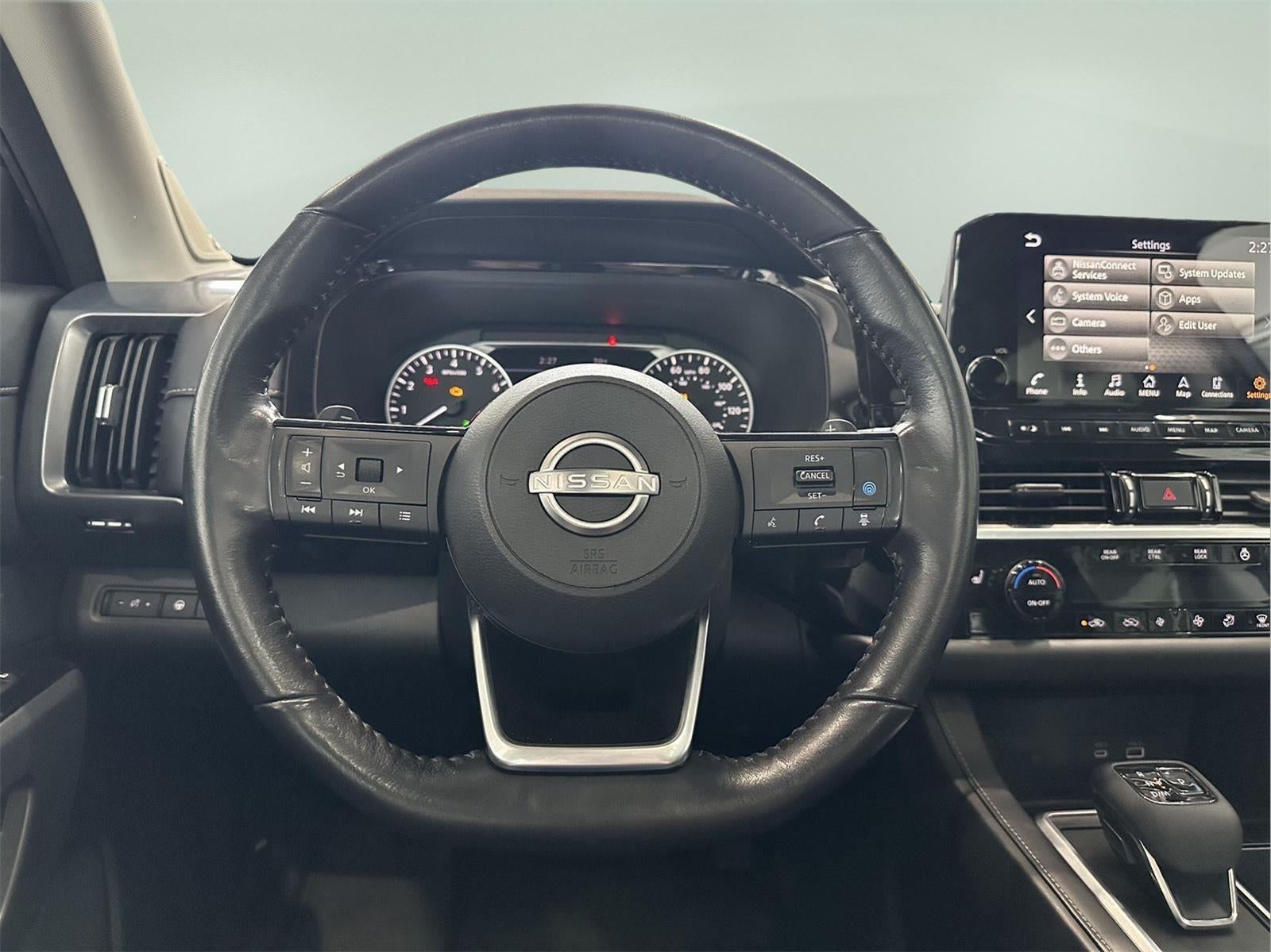 2022 Nissan Pathfinder SL